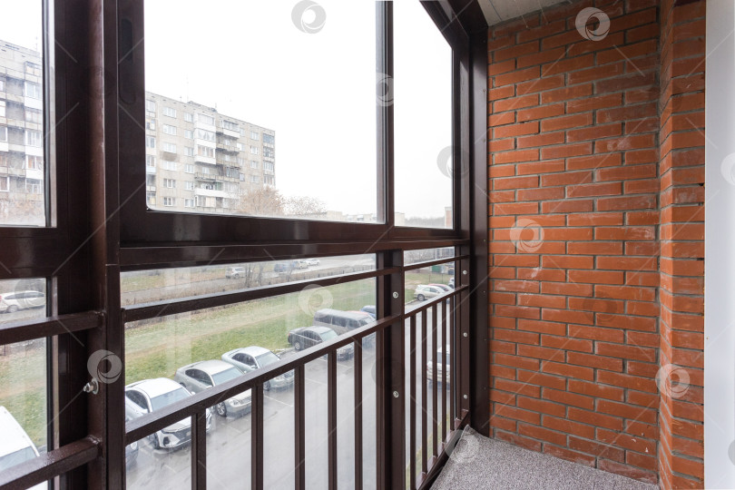 Скачать балкон квартиры на верхних этажах многоквартирного дома фотосток Ozero