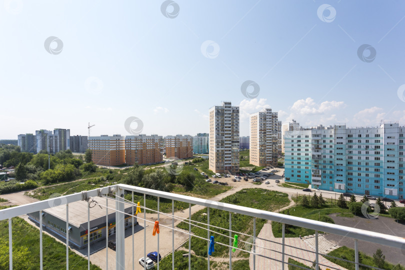 Скачать балкон квартиры на верхних этажах многоквартирного дома фотосток Ozero