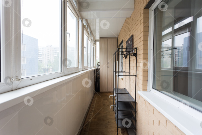 Скачать балкон квартиры на верхних этажах многоквартирного дома фотосток Ozero