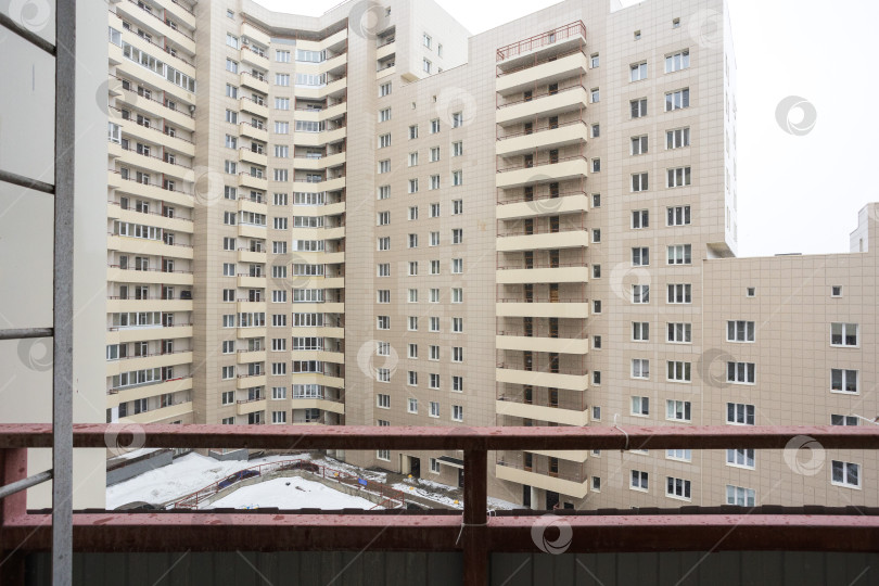 Скачать балкон квартиры на верхних этажах многоквартирного дома фотосток Ozero