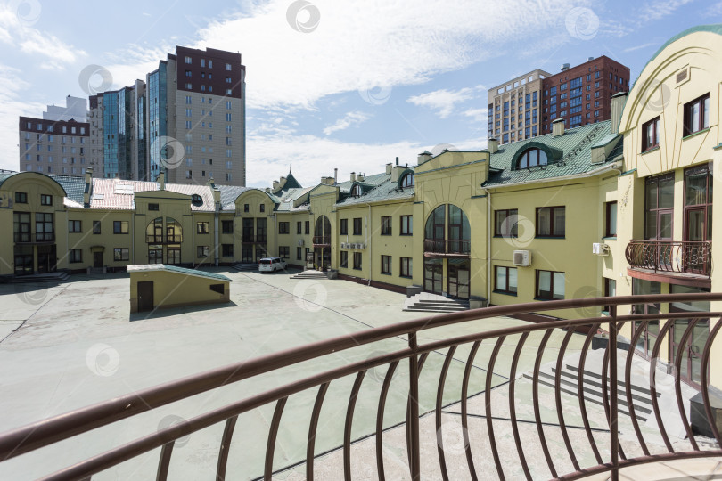 Скачать балкон квартиры на верхних этажах многоквартирного дома фотосток Ozero