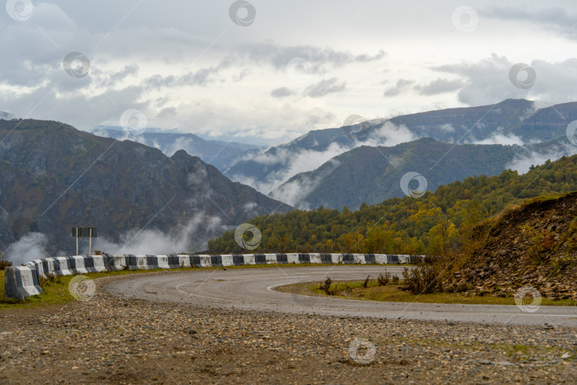Скачать вид на Кавказские горы фотосток Ozero