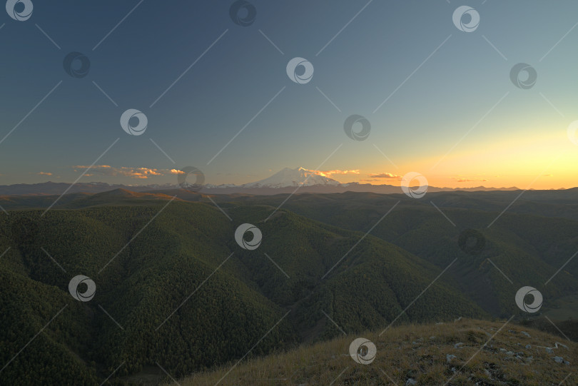 Скачать Вулкан Эльбрус фотосток Ozero