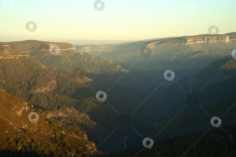 Скачать вид на Кавказские горы фотосток Ozero