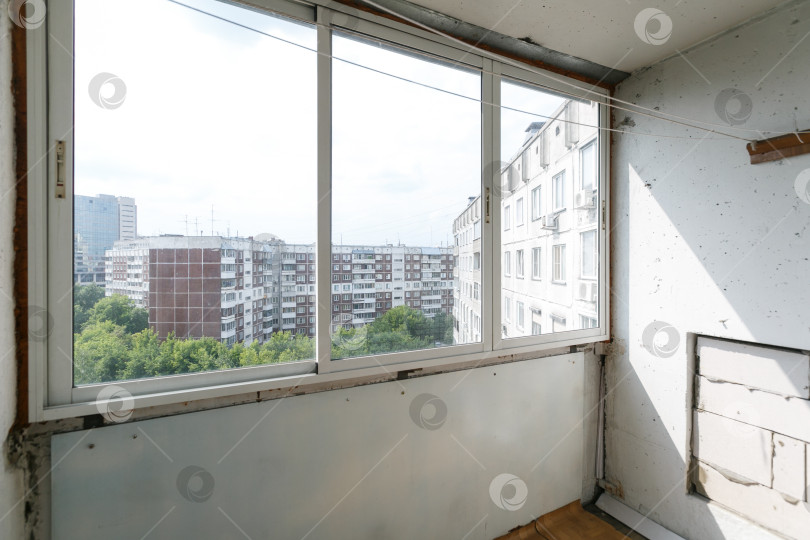 Скачать вид с балкона на многоквартирный дом фотосток Ozero