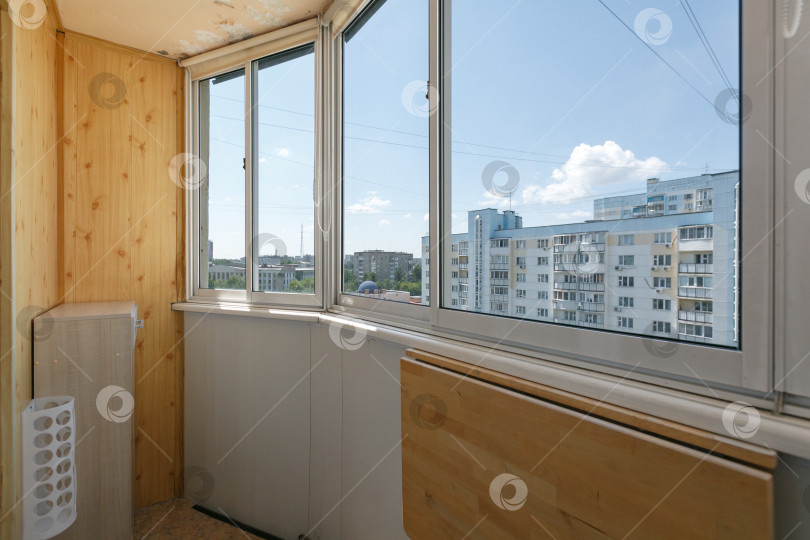 Скачать вид с балкона на многоквартирный дом фотосток Ozero