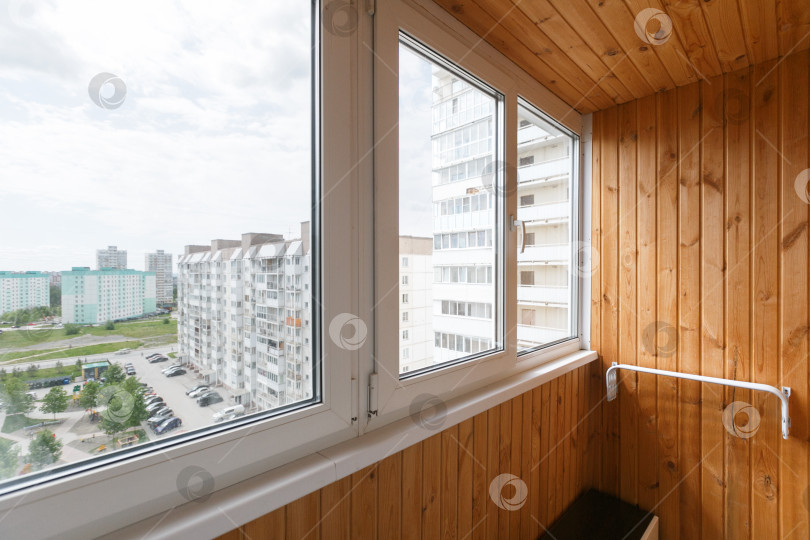 Скачать вид с балкона на многоквартирный дом фотосток Ozero