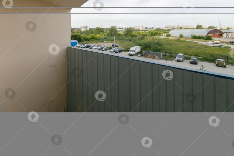 Скачать вид с балкона на многоквартирный дом фотосток Ozero