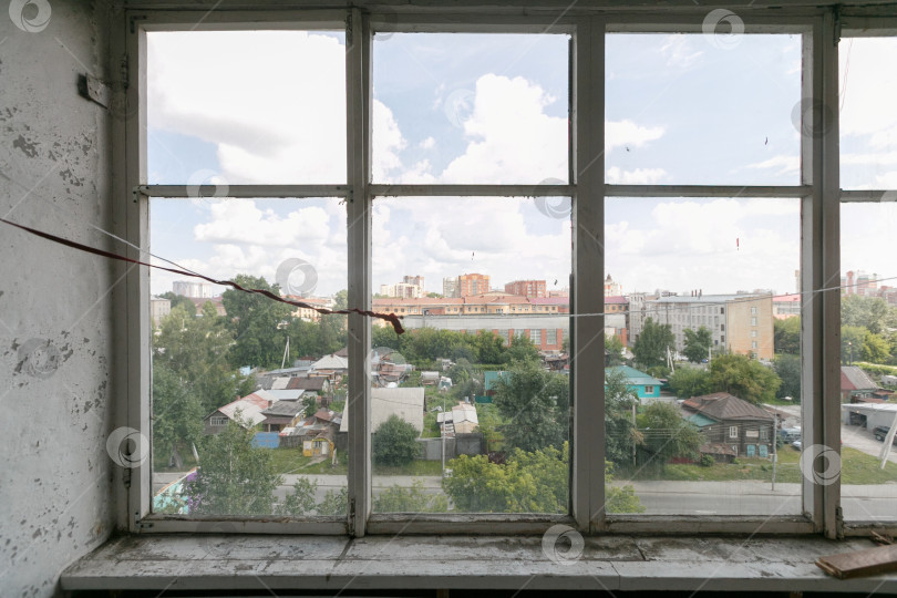 Скачать вид с балкона на многоквартирный дом фотосток Ozero