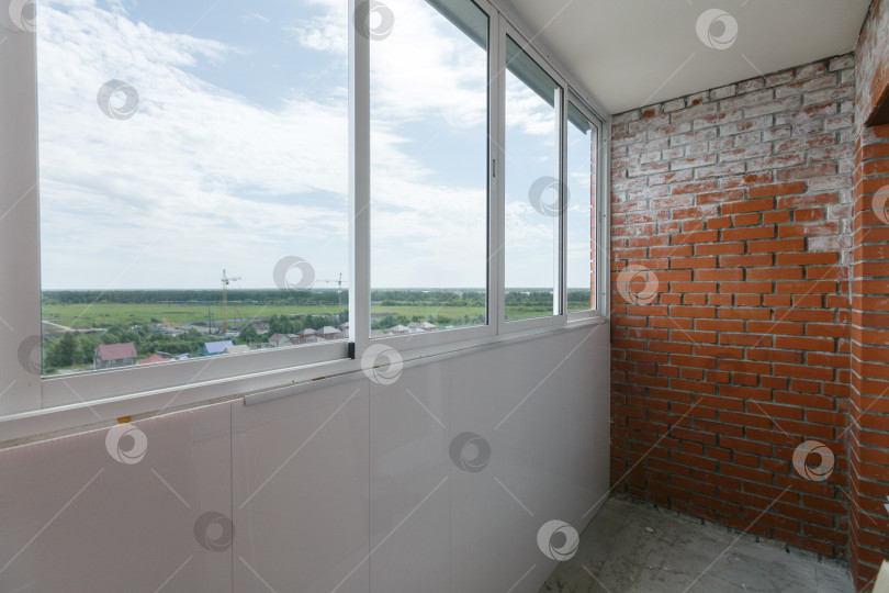 Скачать вид с балкона на многоквартирный дом фотосток Ozero