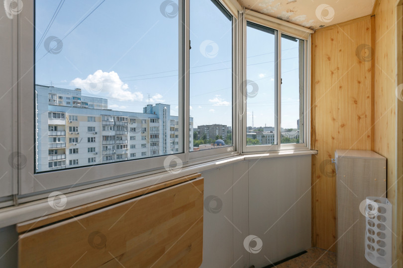 Скачать вид с балкона на многоквартирный дом фотосток Ozero
