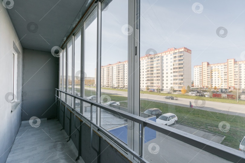 Скачать вид с балкона на многоквартирный дом фотосток Ozero
