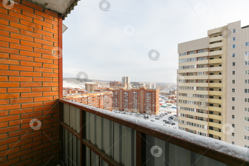 Скачать вид с балкона на многоквартирный дом фотосток Ozero