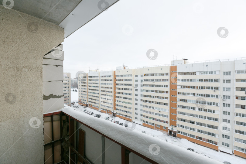 Скачать вид с балкона на многоквартирный дом фотосток Ozero