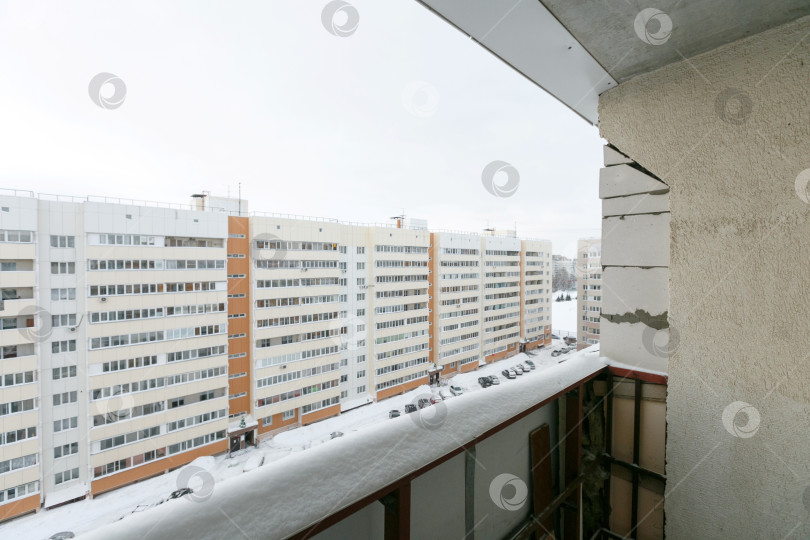 Скачать вид с балкона на многоквартирный дом фотосток Ozero