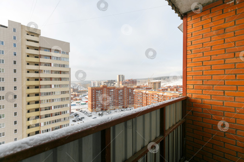 Скачать вид с балкона на многоквартирный дом фотосток Ozero