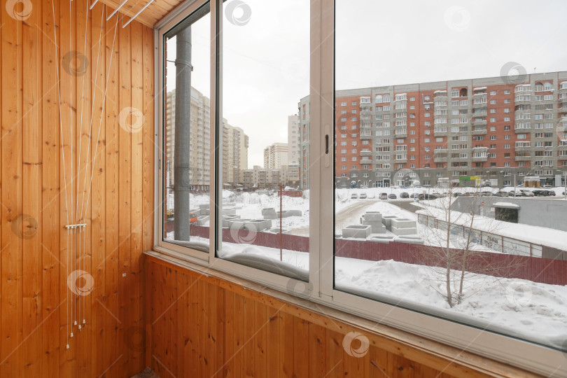 Скачать вид с балкона на многоквартирный дом фотосток Ozero