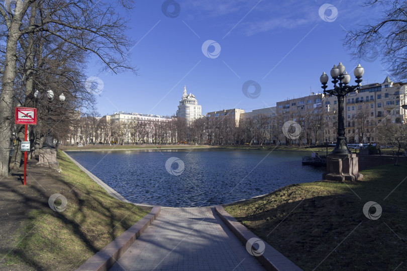 Скачать Патриаршие пруды. Москва, Россия. фотосток Ozero