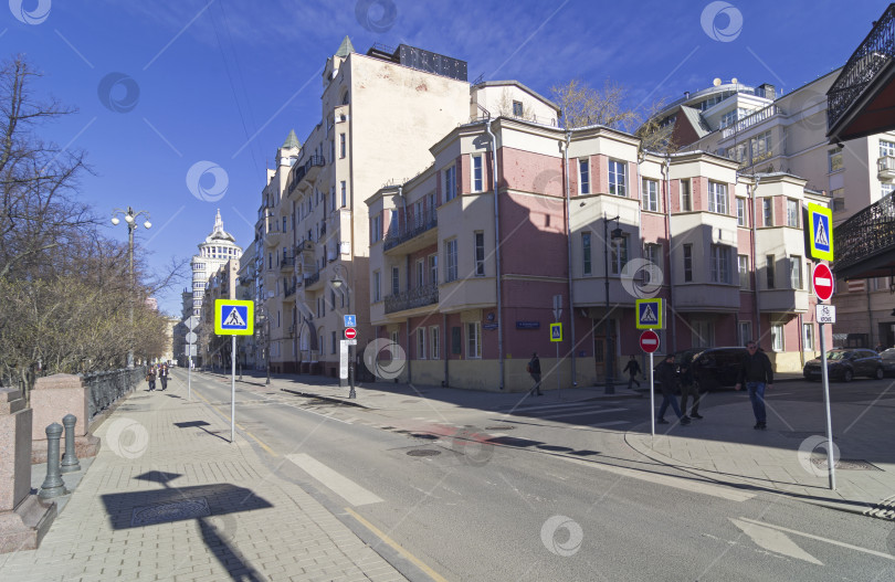 Скачать Старое жилое здание, Москва, Россия. фотосток Ozero