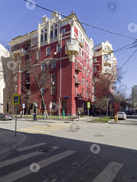 Скачать Старое жилое здание, Москва, Россия. фотосток Ozero