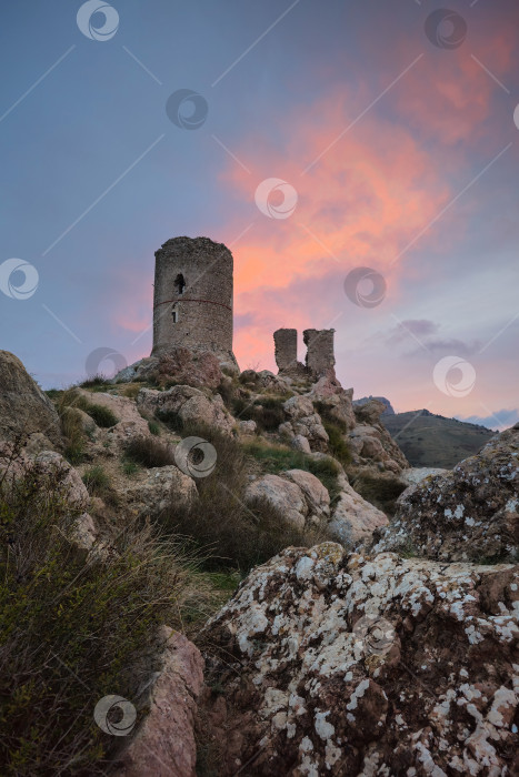 Скачать Генуэзская крепость Чембало. Балаклава фотосток Ozero