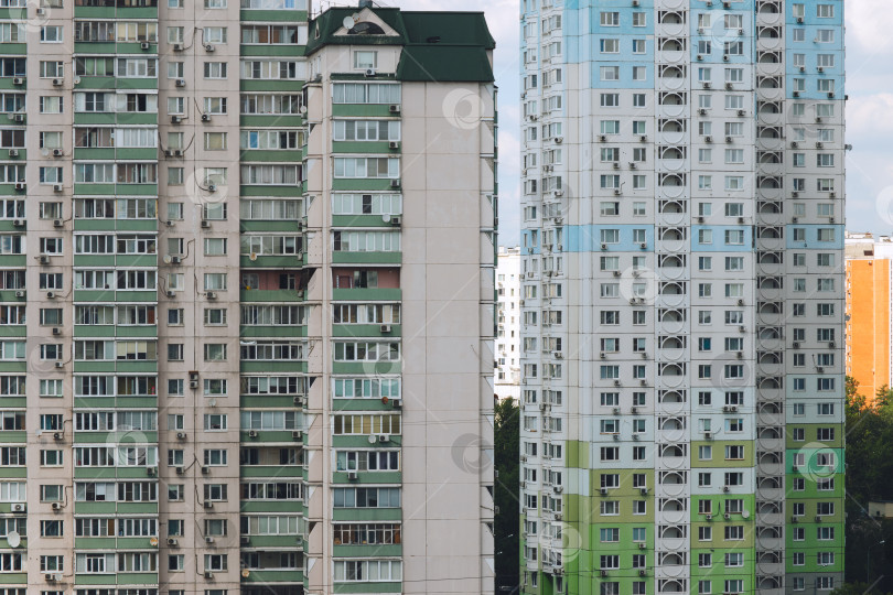Скачать Вид на жилые многоквартирные дома г. Москва фотосток Ozero
