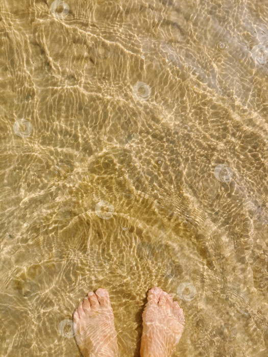 Скачать вид сверху на песок и воду фотосток Ozero