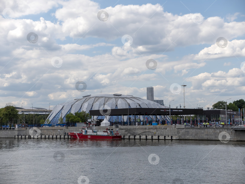 Скачать Россия, Москва, 23 мая 2024 года, стадион "Лужники" в Москве, вид со смотровой площадки Воробьевых гор фотосток Ozero