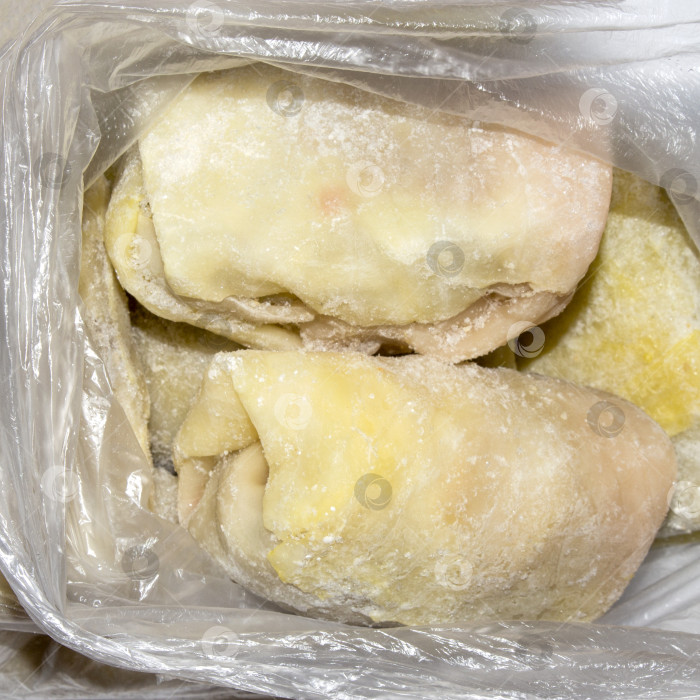Скачать Голубцы - это замороженный полуфабрикат.Голубцы с мясным фаршем и рисом.Капустный лист с мясным фаршем. фотосток Ozero