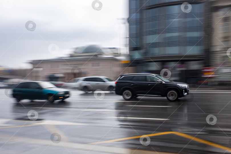 Скачать автомобили в дождливый день фотосток Ozero