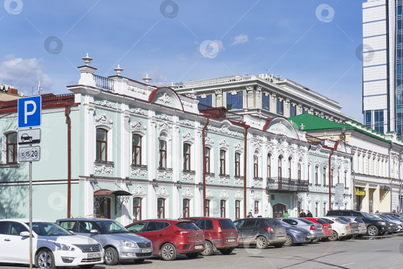 Скачать Дом Симанова, городской особняк 19 века, Екатеринбург, Россия фотосток Ozero