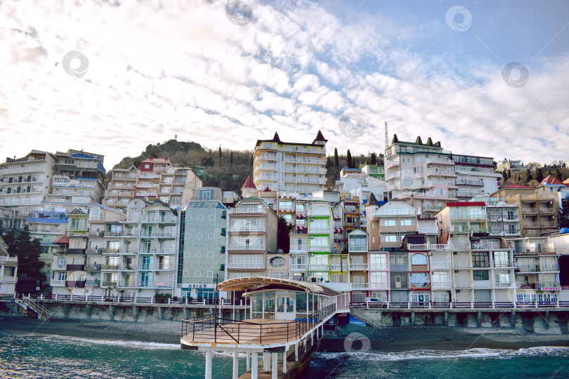 Скачать вид на гостиницу  «Санта Барбара» в Крыму фотосток Ozero