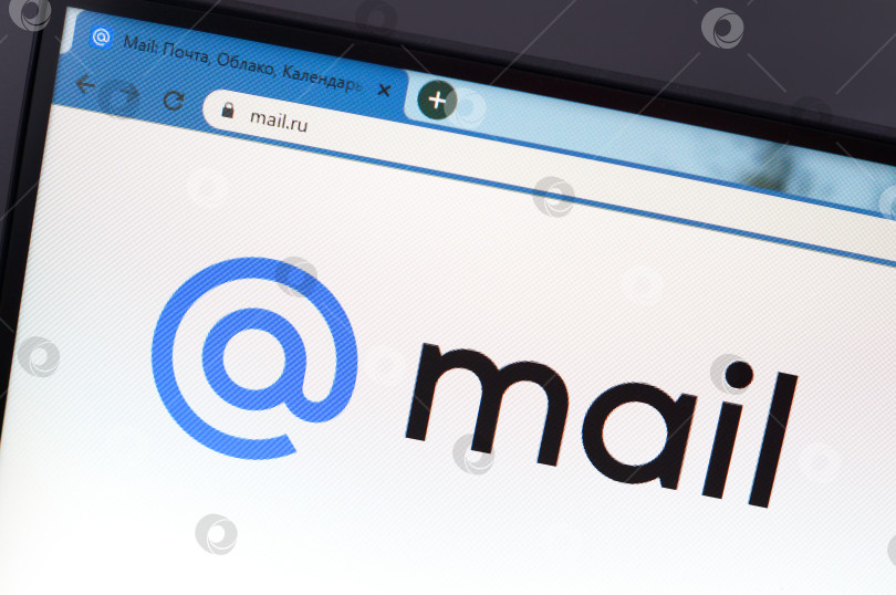 Скачать Саратов, Россия - 01 мая 2025 года. Доступ к компьютеру с открытой страницей сайта Мой Mail — электронная почта фотосток Ozero