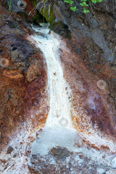 Скачать Природный сероводородный источник фотосток Ozero