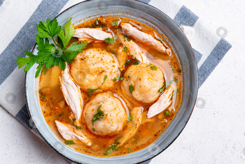 Скачать Шарики из мацы и куриный суп фотосток Ozero
