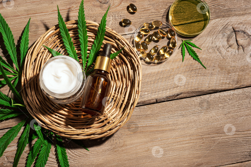 Скачать Конопля листья каннабиса и нефтепродукты cbd фотосток Ozero