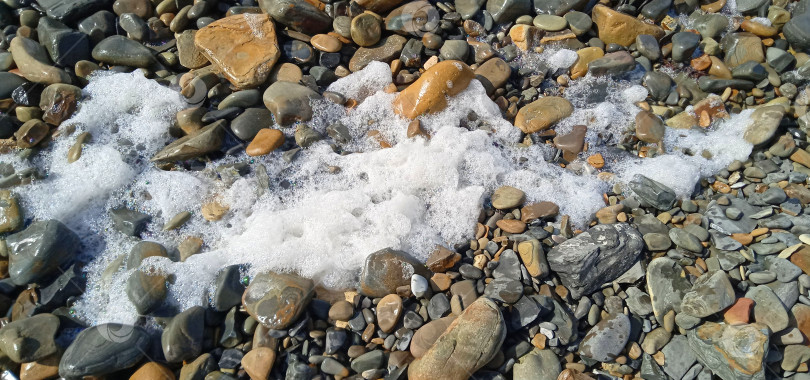 Скачать Камни под водой на пляже фотосток Ozero