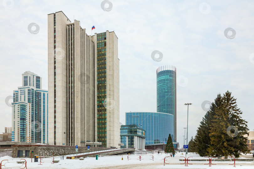 Скачать Дом правительства Свердловской области. фотосток Ozero