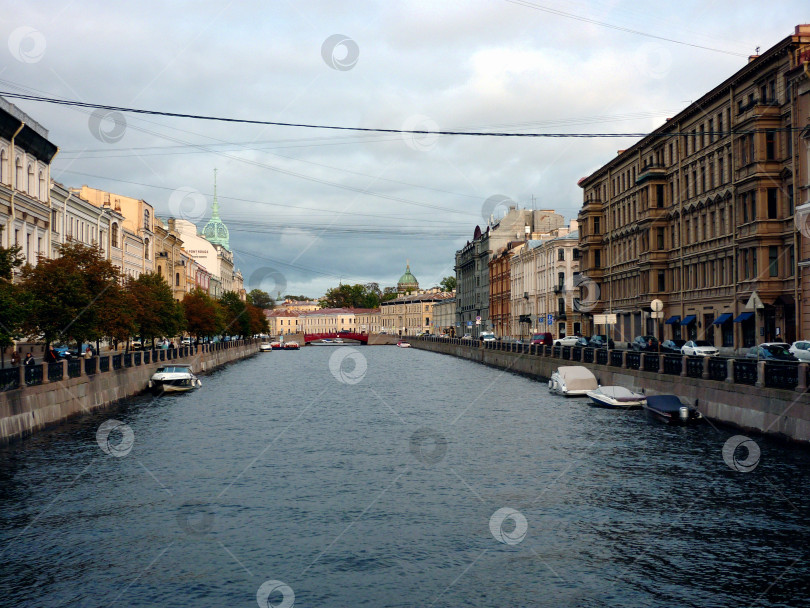 Скачать Дома в центре города фотосток Ozero