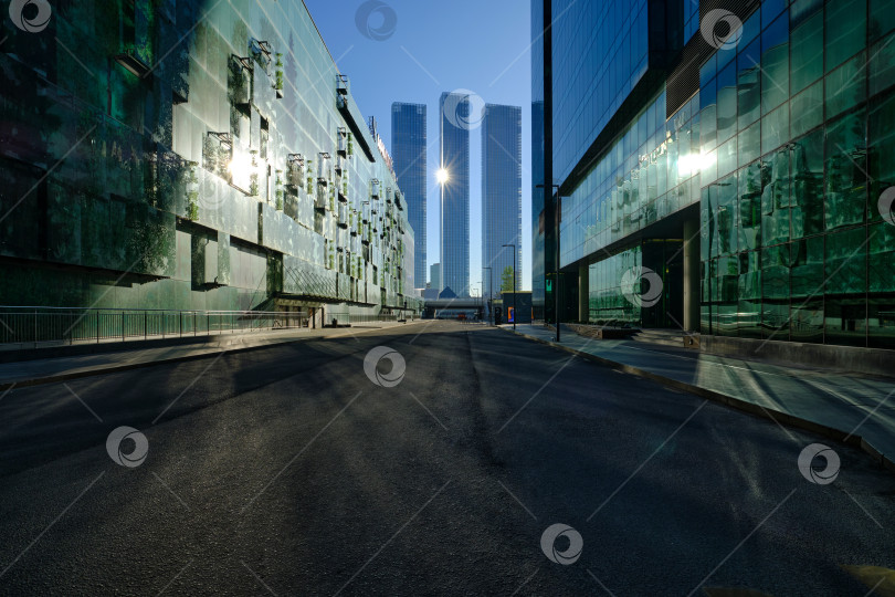 Скачать Москва. Утро в Москва-Сити. фотосток Ozero