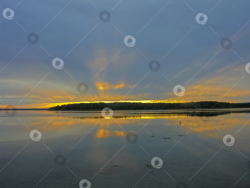 Скачать Закат на побережье Белого моря. фотосток Ozero