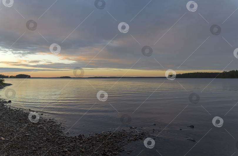 Скачать Тихий вечер на берегу озера. фотосток Ozero