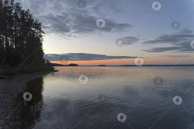 Скачать Тихий вечер на берегу озера. фотосток Ozero