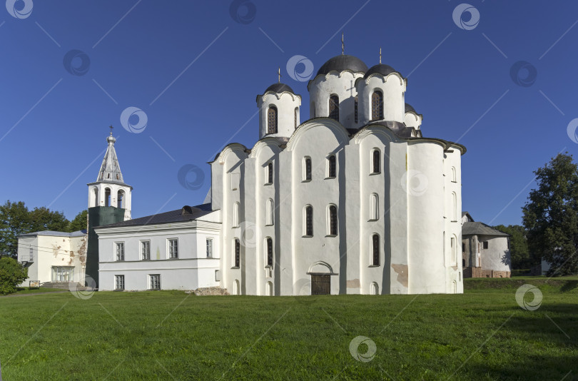 Скачать Православный собор в Великом Новгороде, Россия. фотосток Ozero