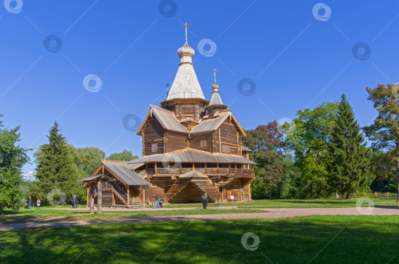 Скачать Деревянная церковь, построенная в шестнадцатом веке. фотосток Ozero