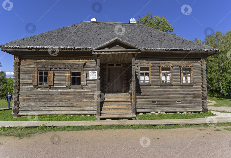 Скачать Крестьянская изба-близнец в музее деревянного зодчества фотосток Ozero