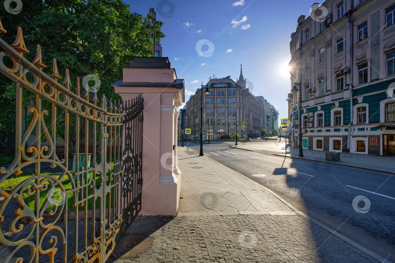 Скачать Москва. Утро на Мясницкой улице. фотосток Ozero