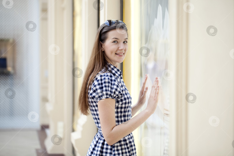 Скачать Молодая женщина фотосток Ozero