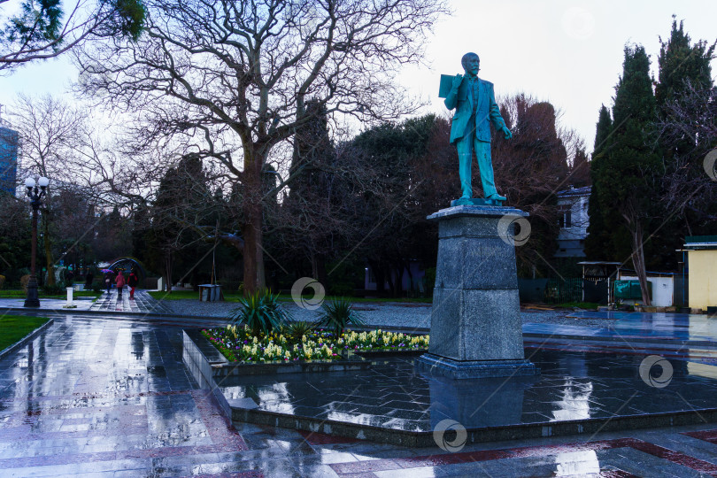 Скачать Памятник Памятник Н. П. Краснову. Ялта. Крым фотосток Ozero