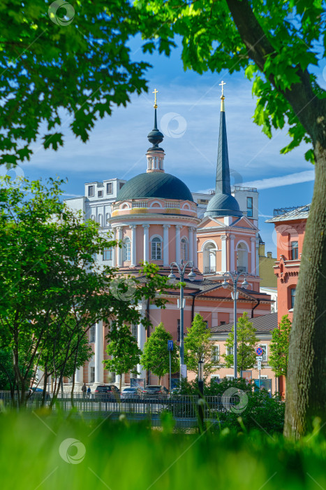 Скачать Москва. Церковь Иоанна Богослова на Новой площади. фотосток Ozero